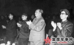 主席吊唁期间江青只顾大牌不顾守灵惹争议